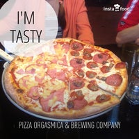 5/31/2013 tarihinde Brandon T. L.ziyaretçi tarafından Pizza Orgasmica'de çekilen fotoğraf