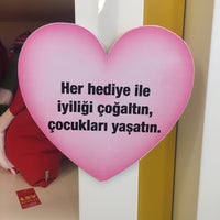 Foto diambil di LSV Dükkan ve Akıllı Çocuk Dünyası oleh huma i. pada 1/2/2017