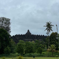 Foto diambil di Candi Borobudur oleh Vaji N. pada 12/15/2021