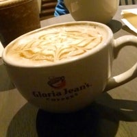 Photo taken at Gloria Jean&#39;s Coffees by Ivette L. on 2/26/2015
