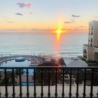 Foto diambil di CasaMagna Marriott Cancun Resort oleh Ivette L. pada 12/10/2020