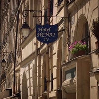 Foto scattata a Hôtel Henri IV Rive Gauche da Paris P. il 7/19/2014