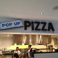 รูปภาพถ่ายที่ Pop Up Pizza โดย Paul S. เมื่อ 5/21/2013