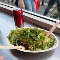 Photo taken at Chipotle Mexican Grill by Gökhan S. on 6/15/2023