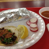 12/17/2012 tarihinde Rick P.ziyaretçi tarafından El Taco Loco'de çekilen fotoğraf