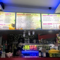 Photo taken at Hawa Smoothies by Nicole F. on 3/24/2018