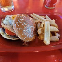 Photo taken at Red Robin Gourmet Burgers and Brews by Ty H. on 8/27/2022