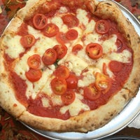 Photo taken at Pummarola Pastificio Pizzeria by Peter on 5/29/2016