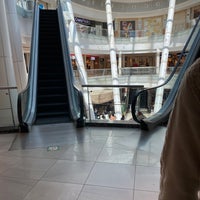 8/29/2021 tarihinde Nicole M.ziyaretçi tarafından La Lucia Mall'de çekilen fotoğraf