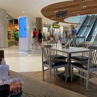 5/9/2021 tarihinde Nicole M.ziyaretçi tarafından La Lucia Mall'de çekilen fotoğraf