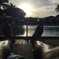 Foto tirada no(a) Livingstone Villas &amp;amp; Resort Hotel Curacao por Richenel R. em 6/23/2015