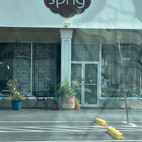 Foto diambil di Sprig Restaurant oleh Bruce W. pada 7/20/2023