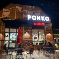Foto diambil di Ponko Chicken oleh Bruce W. pada 4/2/2022