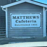 Foto diambil di Matthews Cafeteria oleh Bruce W. pada 4/22/2023