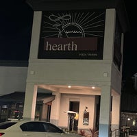 Foto tirada no(a) Hearth Pizza Tavern por Bruce W. em 12/16/2022