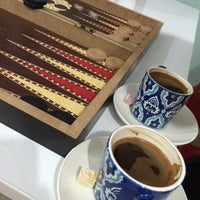 Foto diambil di Devran Çiğ Köfte &amp;amp; Cafe oleh Deniz Y. pada 11/24/2014