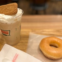 Photo taken at Krispy Kreme Doughnuts by A Dme on 6/10/2023