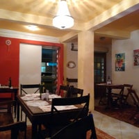 Photo taken at Santos da Casa Pizza &amp;amp; Bistro by Nanda L. on 1/11/2015