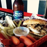 รูปภาพถ่ายที่ Pit´s Burger โดย Pit´s Burger เมื่อ 11/20/2014