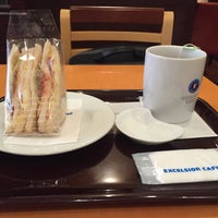Photo taken at EXCELSIOR CAFFÉ 大森東口店 by Hiroki N. on 6/4/2015
