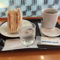Photo taken at EXCELSIOR CAFFÉ 大森東口店 by Hiroki N. on 6/17/2015