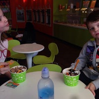 Photo taken at Orange Leaf Frozen Yogurt by Ken C. on 12/21/2013