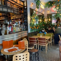 4/17/2022 tarihinde Maria M.ziyaretçi tarafından Café Odessa'de çekilen fotoğraf