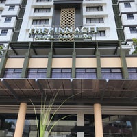 Foto tomada en The Pinnacle Hotel and Suites  por Tel A. el 9/23/2018