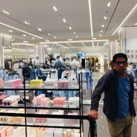 Zara みなとみらい21 366 Visitors Zara みなとみらい21 366 Visitors