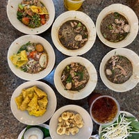 Photo taken at Phra Nakorn Boat Noodle by Tada S. on 2/16/2023