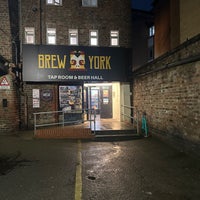 Foto diambil di Brew York Craft Brewery &amp;amp; Tap Room oleh Katie t. pada 10/26/2023