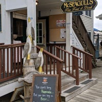 Foto tirada no(a) McSeagull’s Restaurant por Adrian A. em 8/4/2020