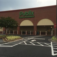 Photo taken at Publix by Joshua S. on 8/7/2014