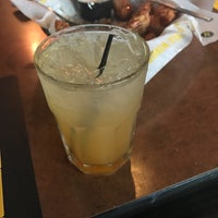 Photo taken at Buffalo Wild Wings by Sophie on 9/10/2017