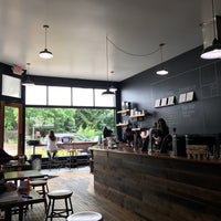9/5/2017 tarihinde Lydia V.ziyaretçi tarafından Rowster Coffee'de çekilen fotoğraf