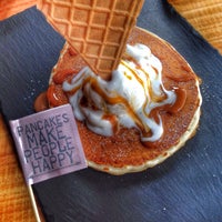 Photo taken at Maple Barrel Pancake &amp;amp; Crêpe &amp;amp; Coffee by Bensu V. on 5/1/2015