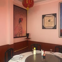 Photo taken at Guangzhou Wuyang Chinese Restaurant by Hüseyin T. on 12/17/2022