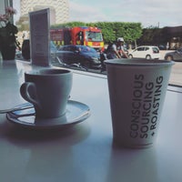 Photo prise au Coffee First par Ann P. le6/27/2019