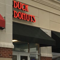 Foto tirada no(a) Duck Donuts por Shirley em 10/22/2016