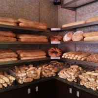 รูปภาพถ่ายที่ Sarcone&amp;#39;s Bakery โดย Sarcone&amp;#39;s Bakery เมื่อ 11/21/2014