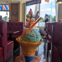 Photo taken at Blue Seal Ice Cream by Yuki A. on 8/26/2023