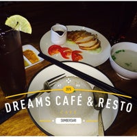 Review Dreams Café & Resto