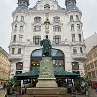 Photo taken at Vienna by 𝘼𝙗𝙙𝙪𝙡𝙧𝙖𝙝𝙢𝙖𝙣 . on 4/13/2024