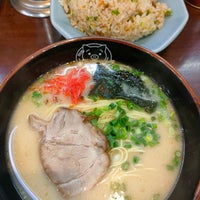 Photo taken at Hakata Ramen Nagahamaya by Macha a. on 5/29/2023