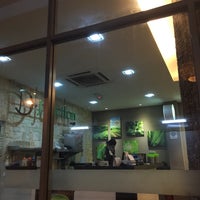 รูปภาพถ่ายที่ D Junction Cafe โดย Nazhirah H. เมื่อ 1/2/2015