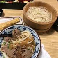 Photo taken at Marugame Seimen (มารุกาเมะ เซเมง) 丸亀製麺 by ✨Nannie✨ C. on 12/24/2017
