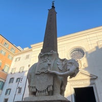Photo taken at Elefantino e Obelisco della Minerva by Alessandro O. on 1/29/2023