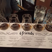 Foto diambil di 4friends Whiskey Pub oleh Selim Ş. pada 9/10/2021