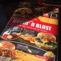 Photo taken at Red Robin Gourmet Burgers and Brews by Hakan A. on 9/28/2019