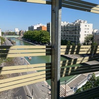 รูปภาพถ่ายที่ Holiday Inn Express - Canal de la Villette โดย Chektarr S. เมื่อ 8/26/2019